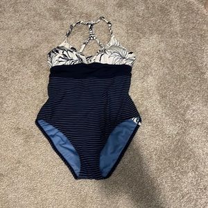 Carve designs womens one piece medium